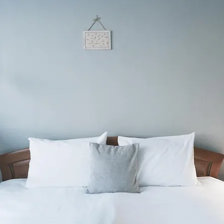 Апартамент Cozy Pet Friendly & Free Parking *